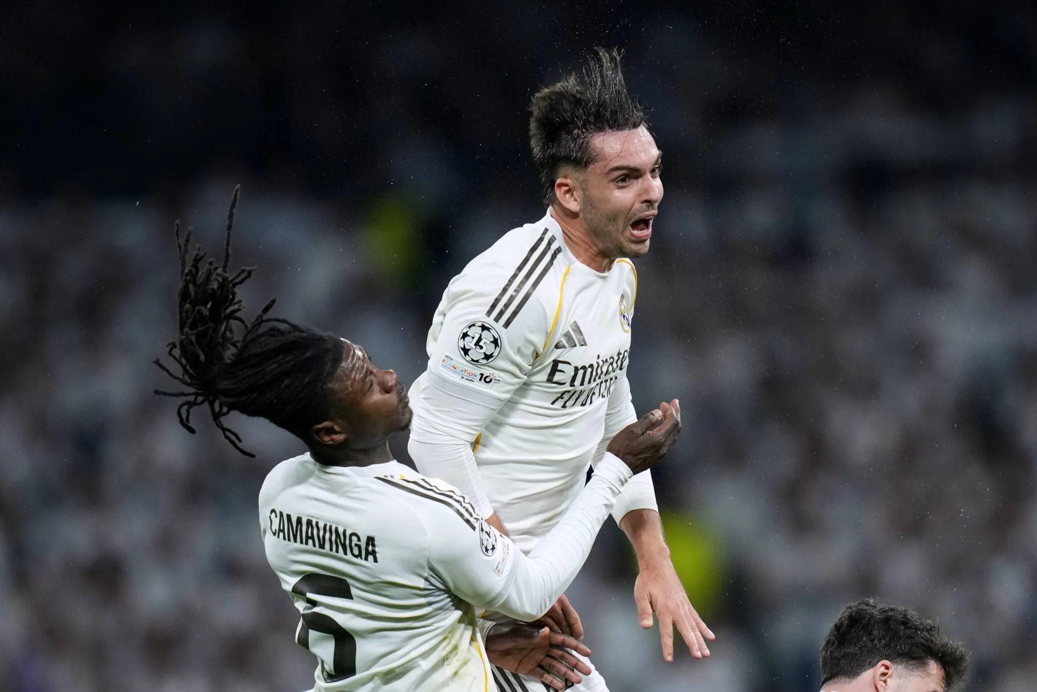 Ra&uacute;l Asencio e Camavinga se chocam durante jogo do Real Madrid