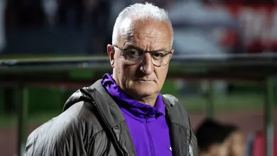 Em meio a risco de demiss&atilde;o no Corinthians, Dorival tem Memphis como escudo