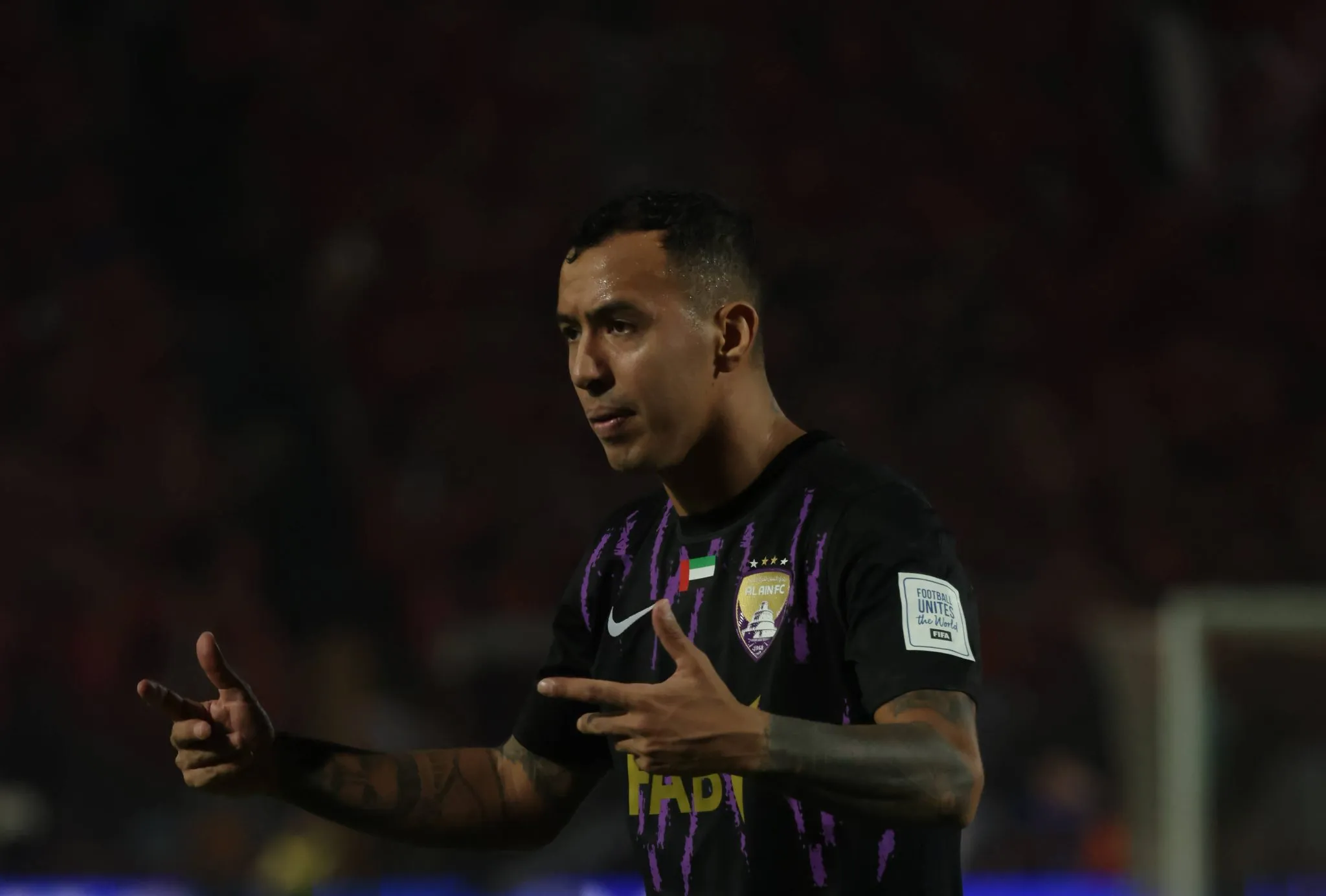 Alejandro Romero em a&ccedil;&atilde;o pelo Al Ain