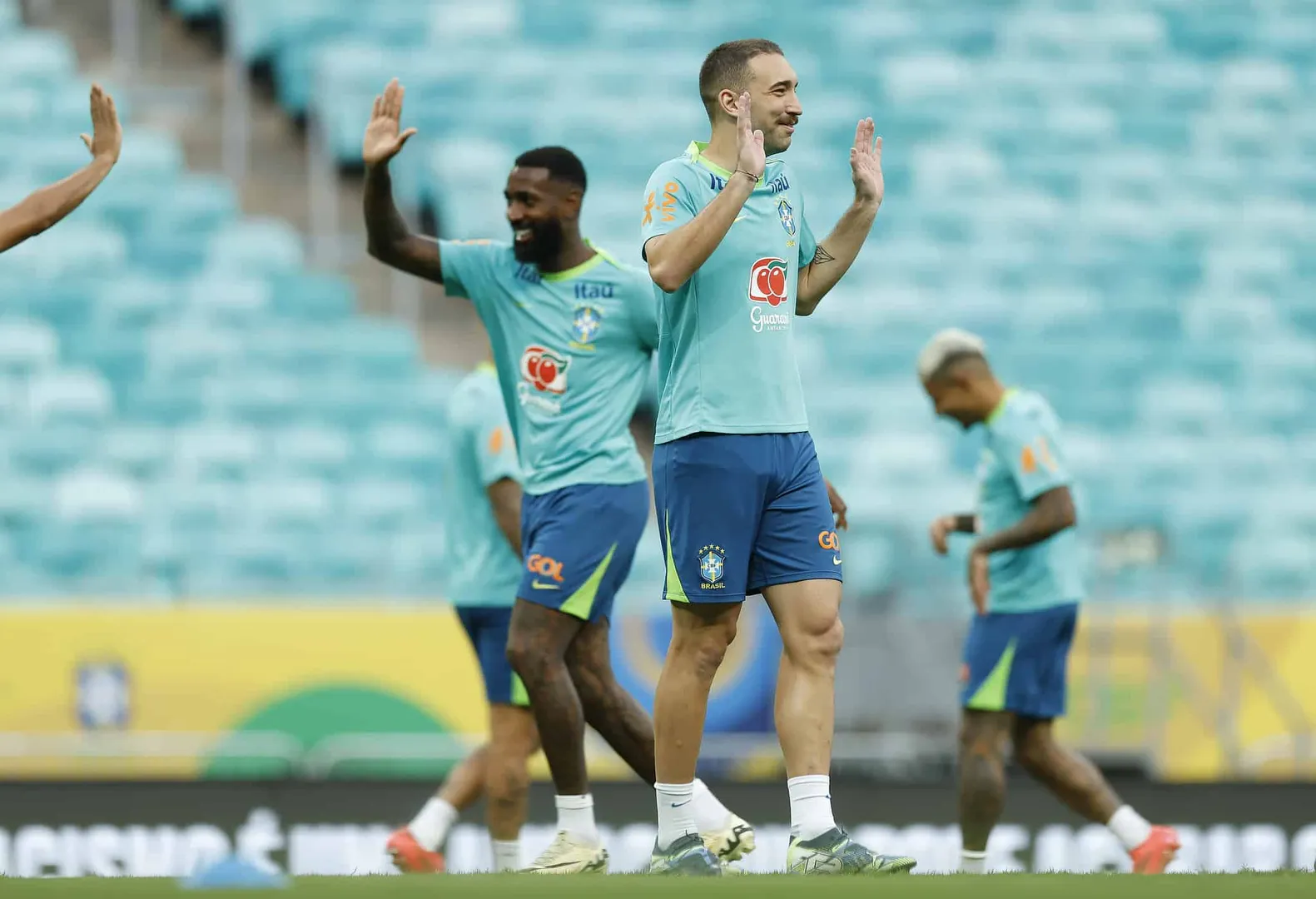 L&eacute;o Ortiz, durante treino da Sele&ccedil;&atilde;o