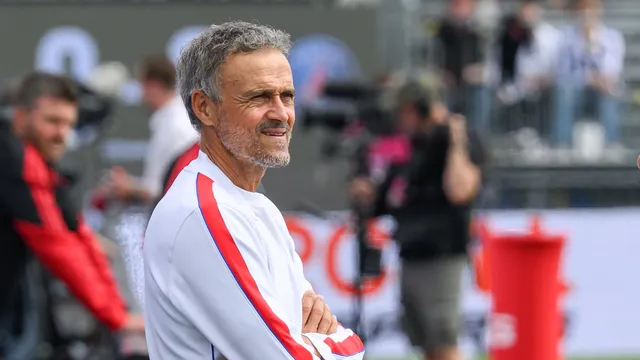 &lsquo;Erros normais&rsquo;: PSG desfigurado sofre na pr&eacute;-temporada e chega indefinido para Supercopa