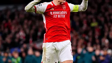 Para lavar a alma, Arsenal mostra que tem talento e estrela ao eliminar o Porto na Champions League