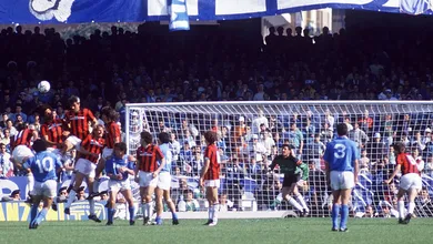 Maradona e Careca x Trio holand&ecirc;s: Os anos que nutriram a rivalidade entre os esquadr&otilde;es de Napoli e Milan