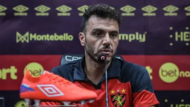 Mariano Soso, novo t&eacute;cnico do Sport, teve fam&iacute;lia perseguida na ditadura e &eacute; f&atilde; de Paulo Freire