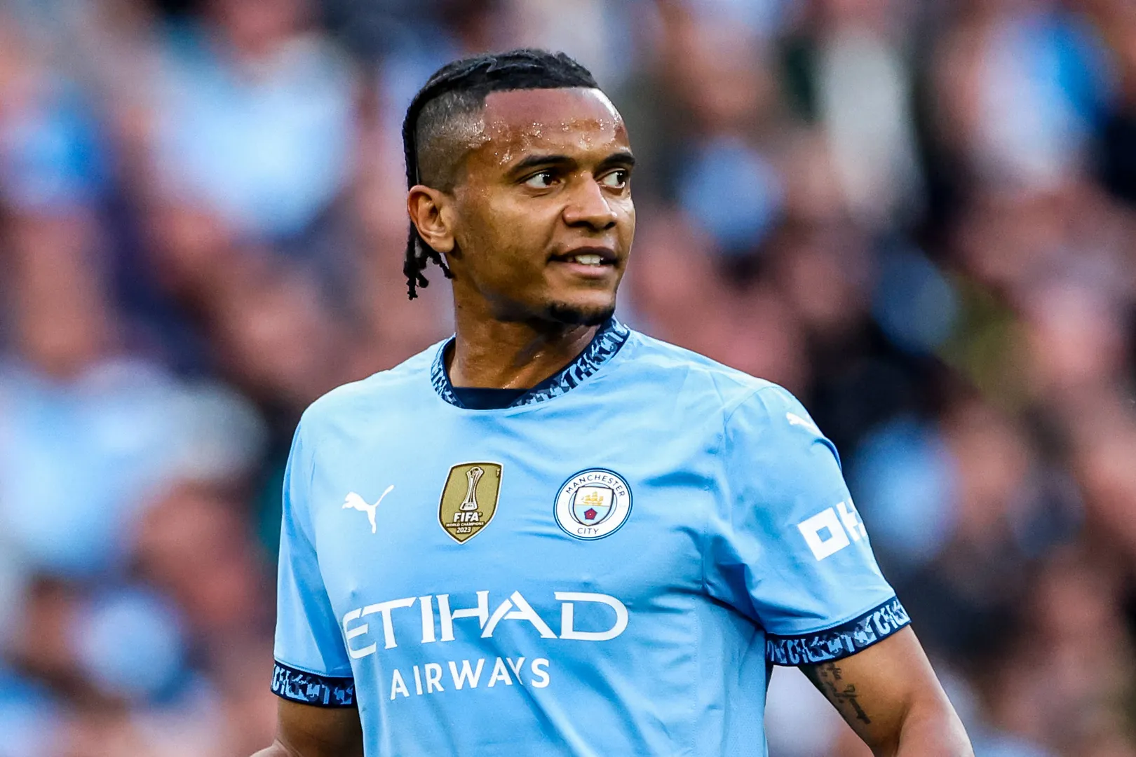 Akanji em a&ccedil;&atilde;o pelo Manchester City (Foto: Imago)