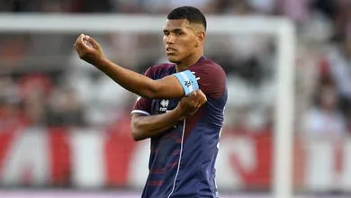 Parece com Bustos? Conhe&ccedil;a Braian Aguirre, novo lateral direito do Internacional