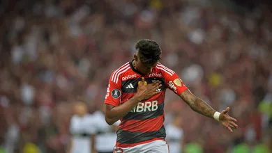 Flamengo aciona Bruno Henrique para superar problemas e bater retranca do Olimpia