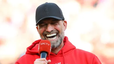 Klopp interrompe ano sab&aacute;tico para assumir Borussia Dortmund por um jogo; entenda