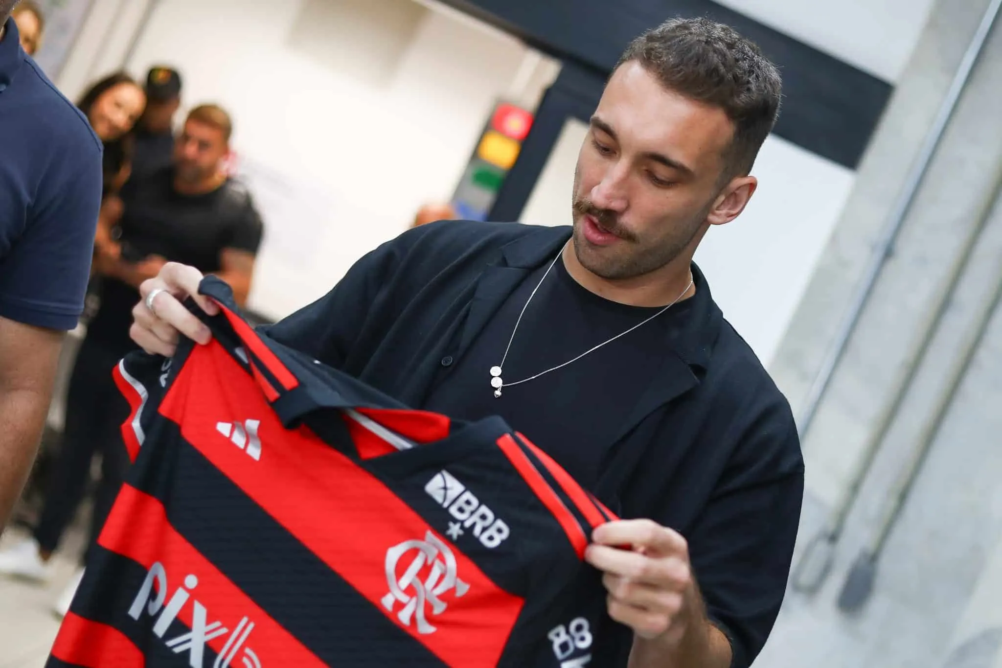 Por que chegada de L&eacute;o Ortiz ao Flamengo gera tanta expectativa?
