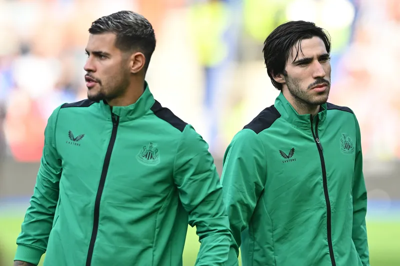 Tonali revelou que apoio de dupla brasileira foi fundamental durante seu banimento do futebol