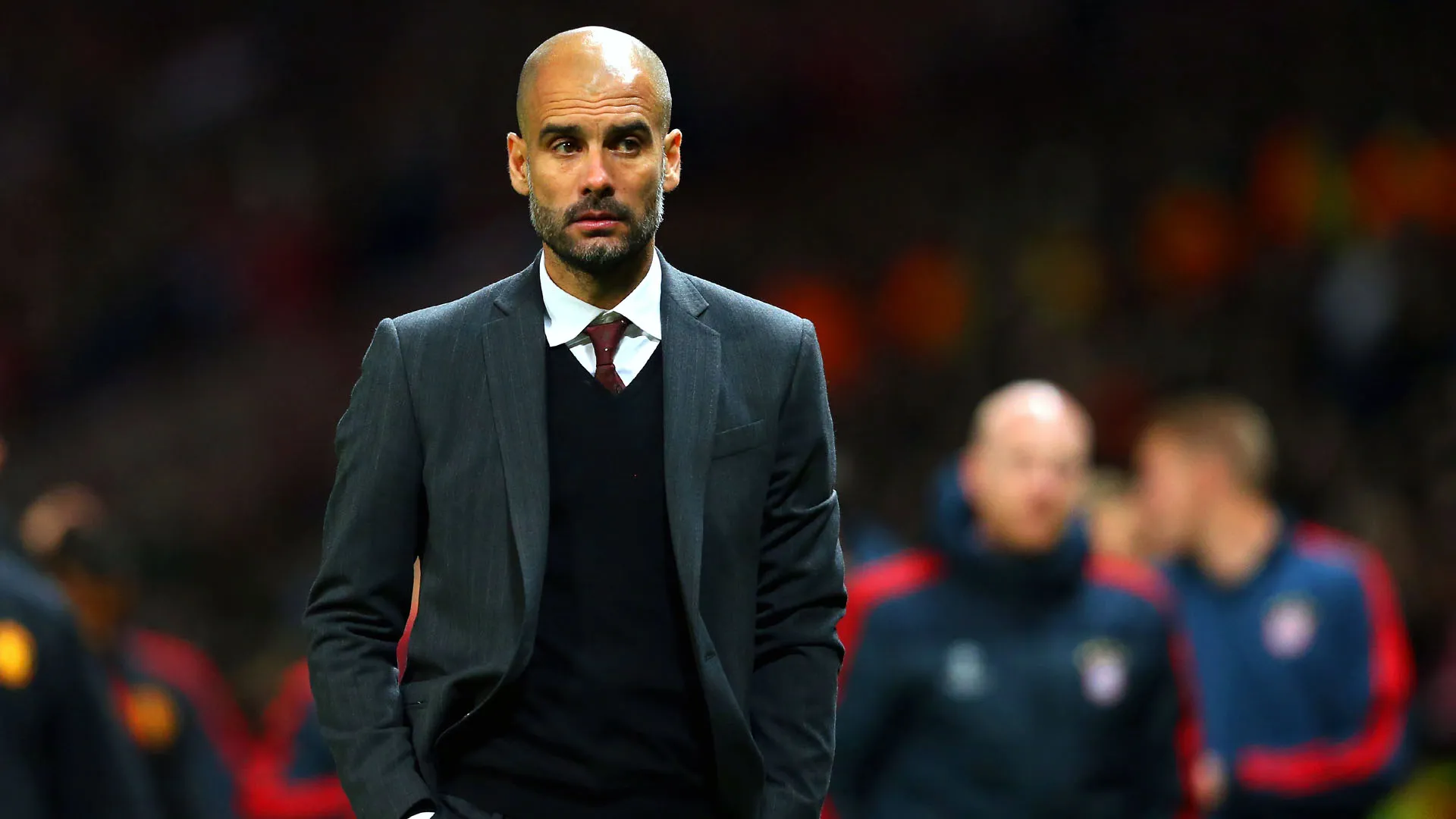 Pep Guardiola no Old Trafford: ser&aacute; o destino do t&eacute;cnico? (Photo by Alex Livesey/Getty Images)