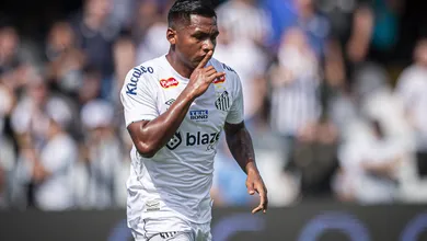 Atletico Nacional espera convencer o Santos por neg&oacute;cio envolvendo Morelos