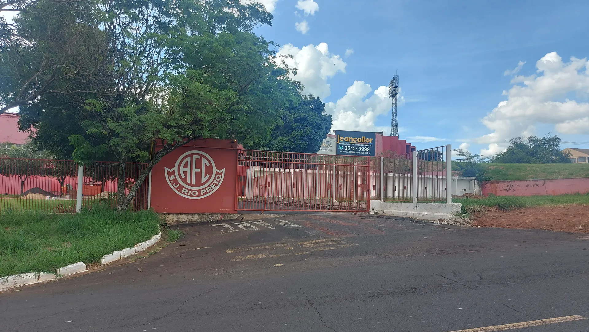 Entrada do Est&aacute;dio Benedito Teixeira