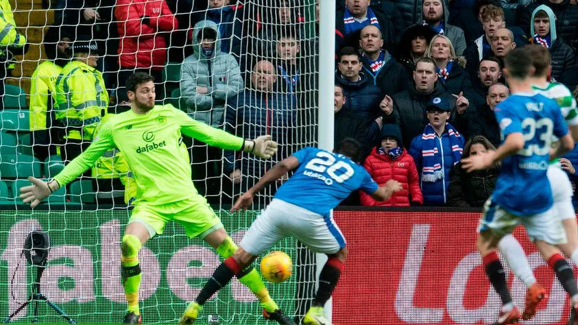 Incr&iacute;vel defesa de Gordon nega ao Rangers o fim do jejum no Old Firm