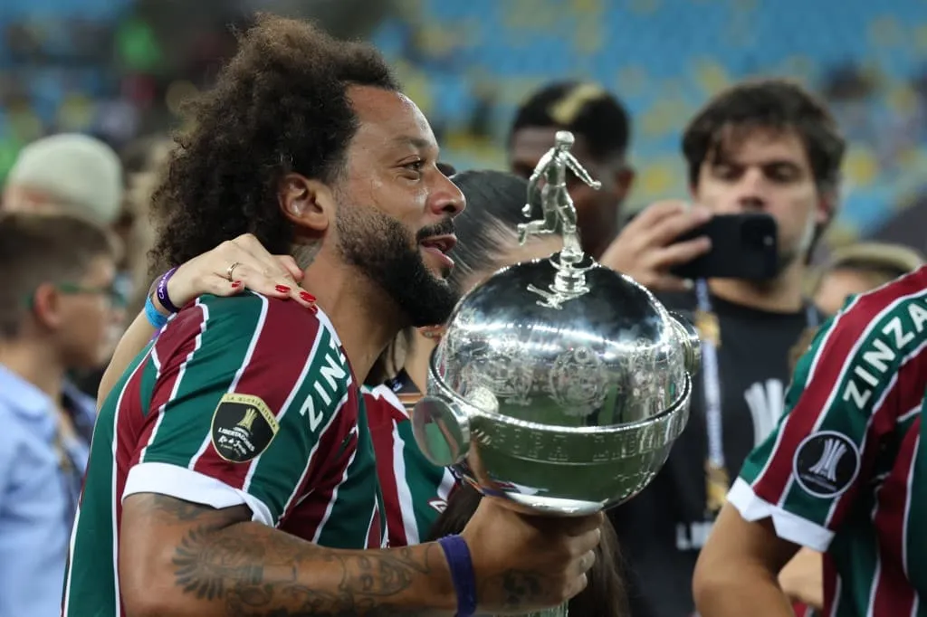 Marcelo pagou a d&iacute;vida que ele mesmo assumiu com o Fluminense para fazer (ainda mais) hist&oacute;ria