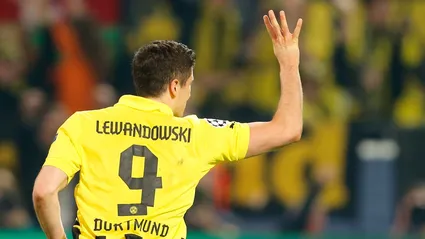 Atua&ccedil;&atilde;o e gesto emblem&aacute;ticos de Lewandowski resumem a partida de ida entre Dortmund e Real Madrid (AP Photo/Frank Augstein)