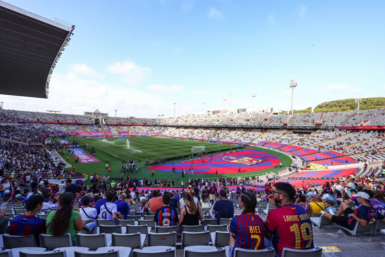 Foto: (Imago) - O Est&aacute;dio Ol&iacute;mpico Llu&iacute;s Companys tem sido a casa tempor&aacute;ria do Barcelona