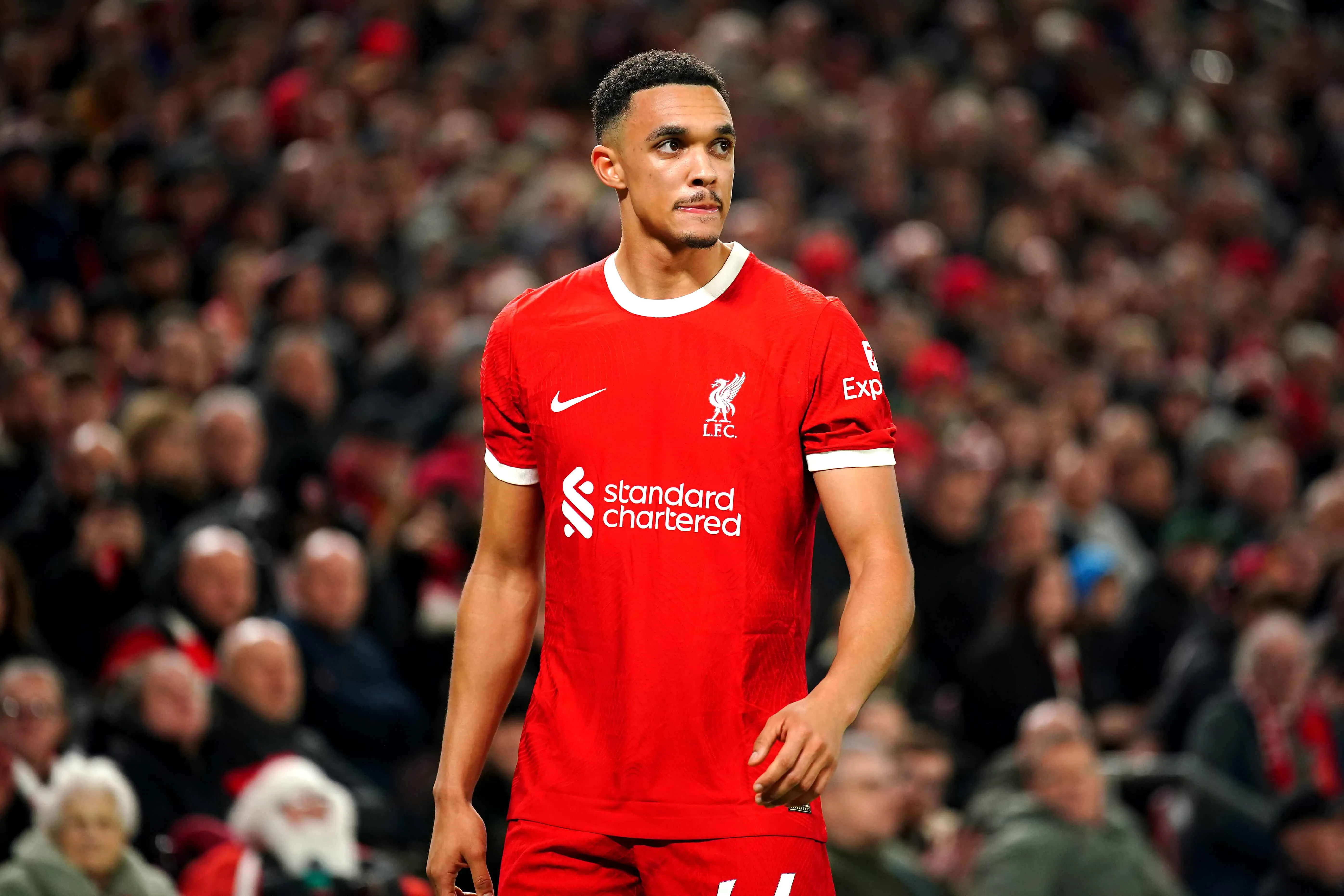 Arnold &eacute; mais um lesionado no Liverpool, que testa (novamente) o poderio de seu elenco