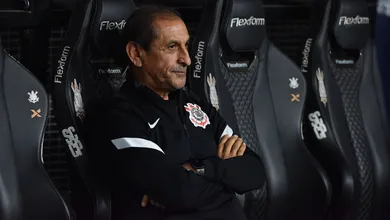 Bastidores do Corinthians: os fatores-chave que levaram &agrave; perman&ecirc;ncia de Ram&oacute;n D&iacute;az