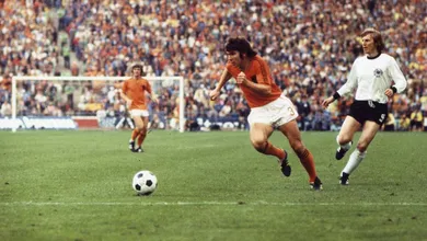 [Espreme a Laranja] Os 75 anos de Van Hanegem, o segundo &iacute;dolo da Holanda de 74