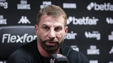 Entrevista de Pedrinho deixa torcedor do Vasco com mais d&uacute;vidas do que certezas