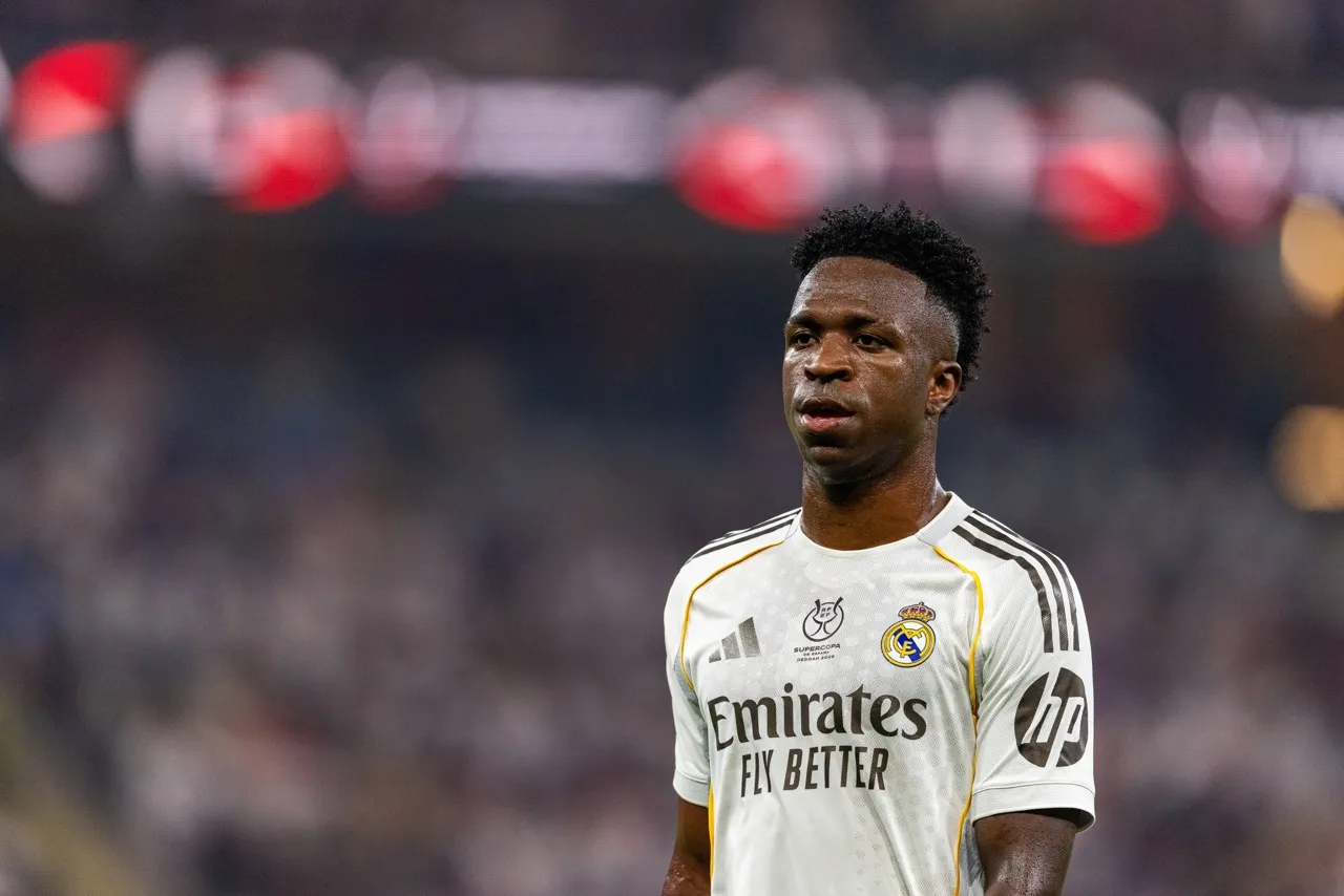 Vinicius Junior pelo Real Madrid contra o Atl&eacute;tico