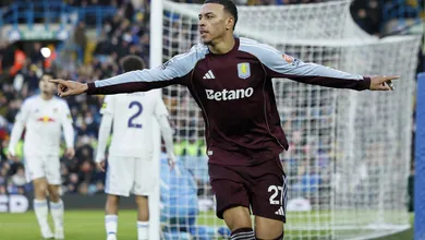 Leeds perde a chance de fazer as pazes com importante aliado e leva virada do Villa
