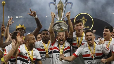 O multicampe&atilde;o e torcedor Rafinha alcan&ccedil;ou um feito in&eacute;dito desde Rog&eacute;rio Ceni pelo S&atilde;o Paulo