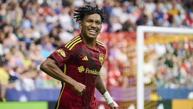Fluminense se acerta com L&eacute;o Ch&uacute;, aguarda resposta de time da MLS e tem mais alvos no mercado