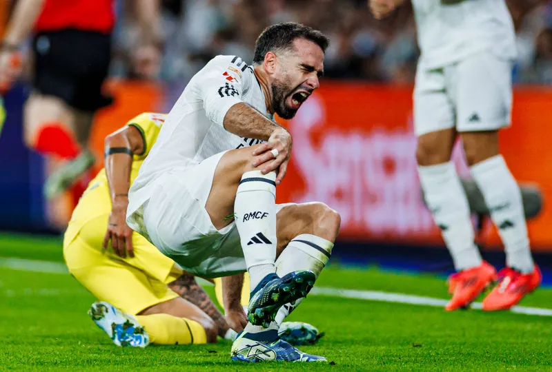 Momento em que Carvajal sente a les&atilde;o do LCA