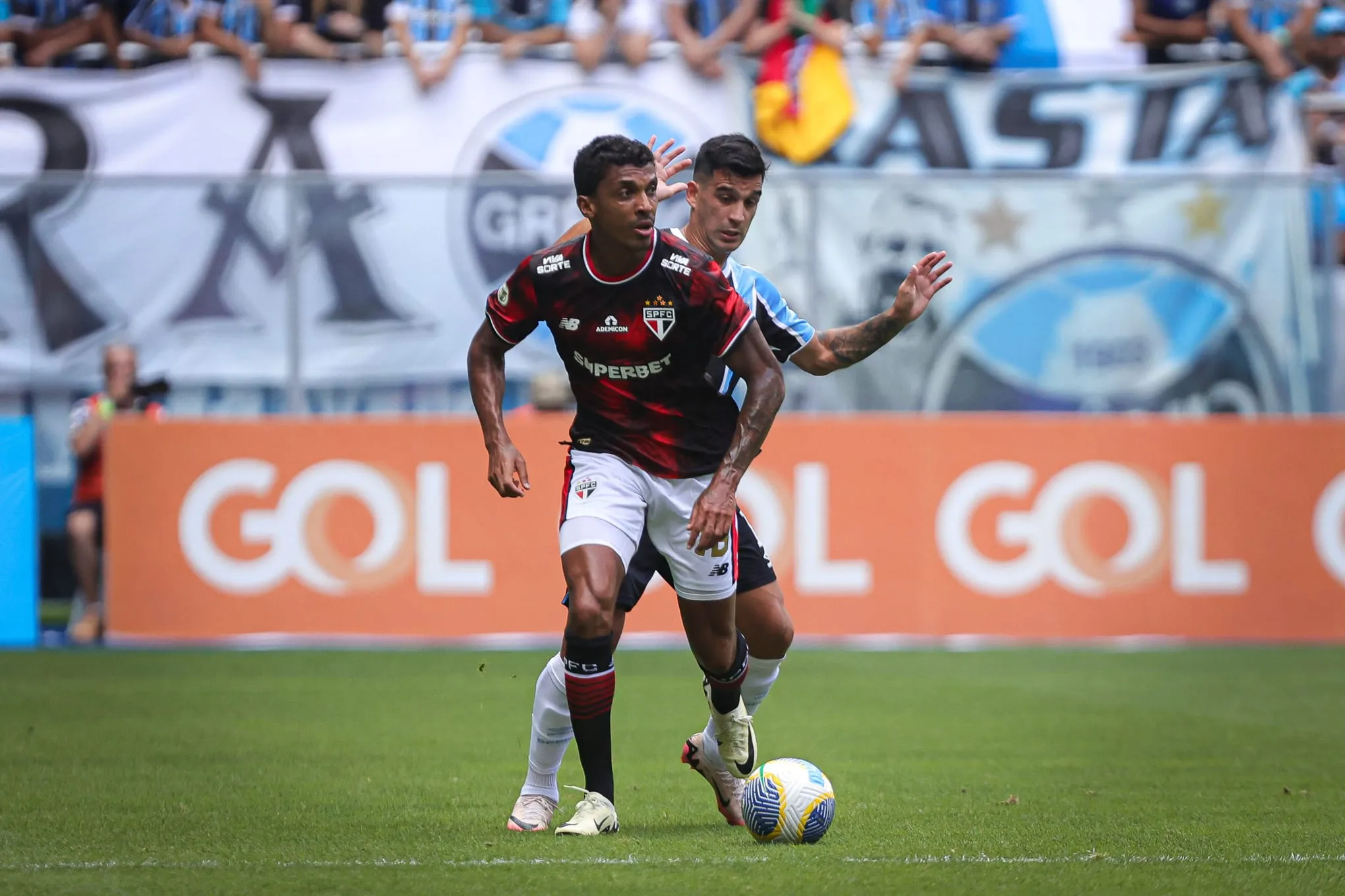 Por que S&atilde;o Paulo decidiu renovar com medalh&otilde;es mesmo em crise financeira