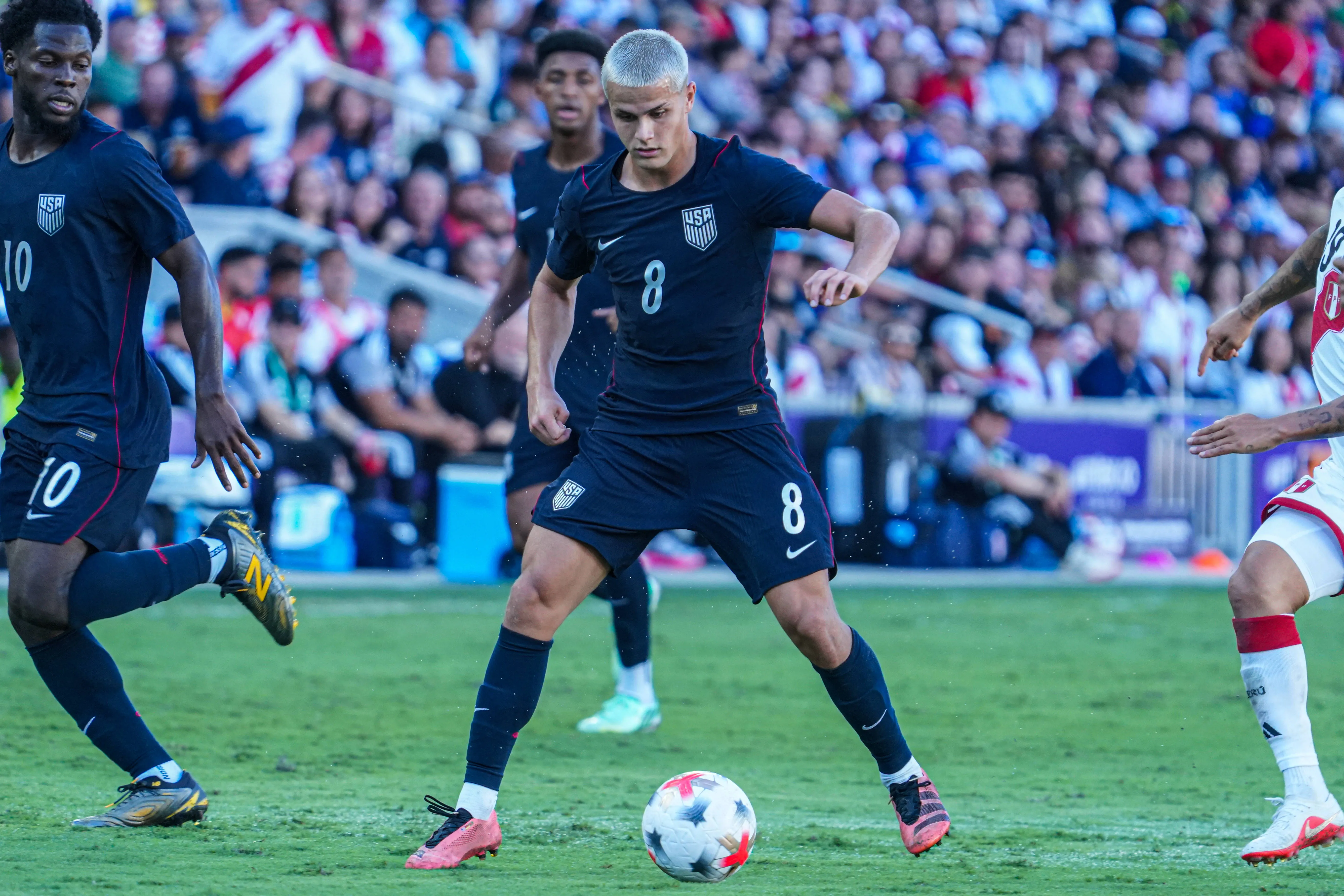 Cavan Sullivan, meio-campista dos Estados Unidos