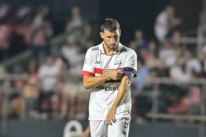 Calleri, em a&ccedil;&atilde;o na derrota do S&atilde;o Paulo para o Inter