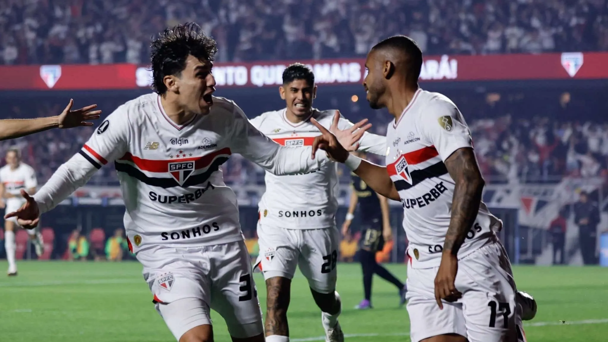 S&oacute; m&iacute;stica do MorumBIS explica classifica&ccedil;&atilde;o de um S&atilde;o Paulo com mais sorte do que ju&iacute;zo