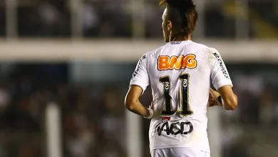 Guardada para o &iacute;dolo? Santos pode ter nova camisa aposentada, desta vez temporariamente:&nbsp;a&nbsp;de&nbsp;Neymar