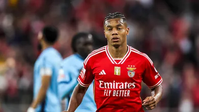 R$ 153 milh&otilde;es: David Neres tem conversas para trocar Benfica pelo futebol italiano