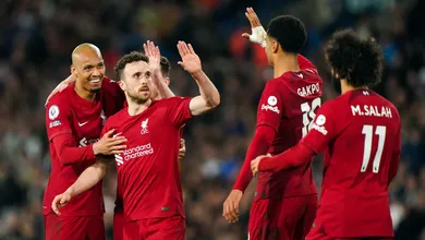 A muito estranha temporada do Liverpool teve mais uma goleada, agora sobre o Leeds