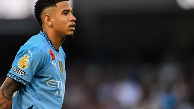 Trof&eacute;u Kopa: Savinho fica atr&aacute;s de estrela do Barcelona e rival ingl&ecirc;s; veja posi&ccedil;&atilde;o do brasileiro