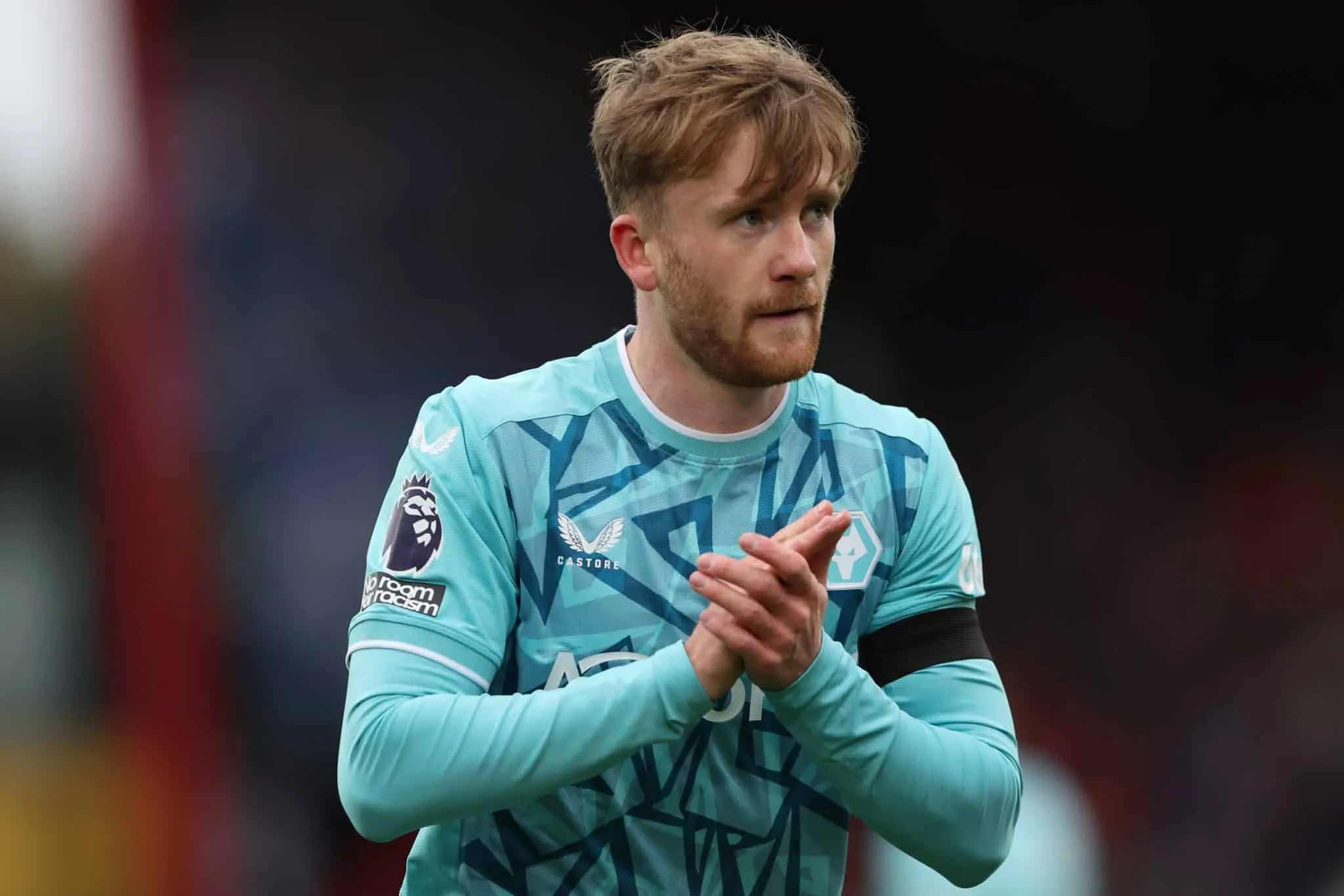 Wolverhampton acerta compra de meio-campista do Manchester City