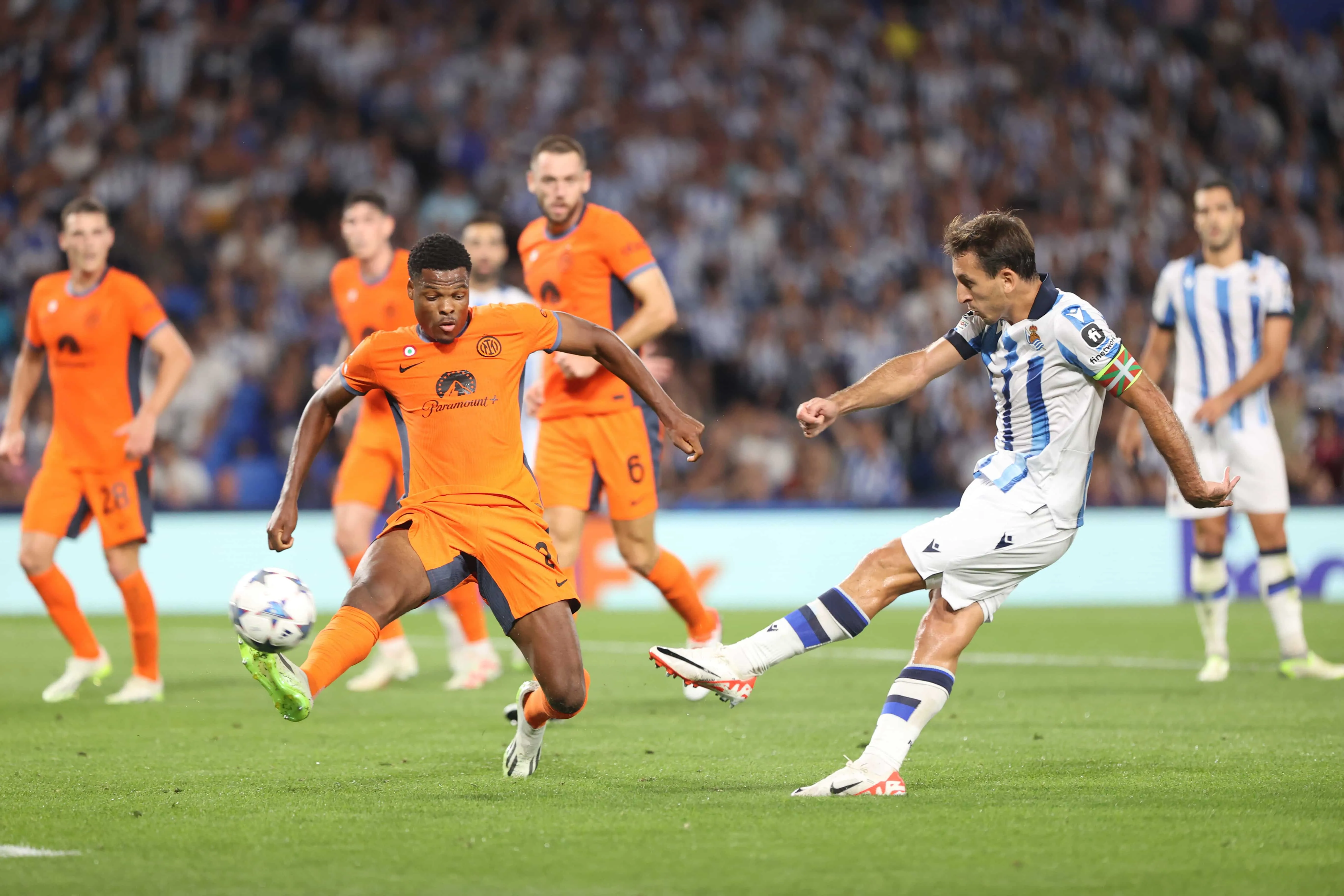 Em alta na temporada, Internazionale e Real Sociedad disputam ouro: vantagem no mata-mata da Champions
