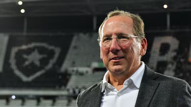 Textor nunca quis ser multiclube, mas realidade do Crystal Palace o fez comprar Botafogo