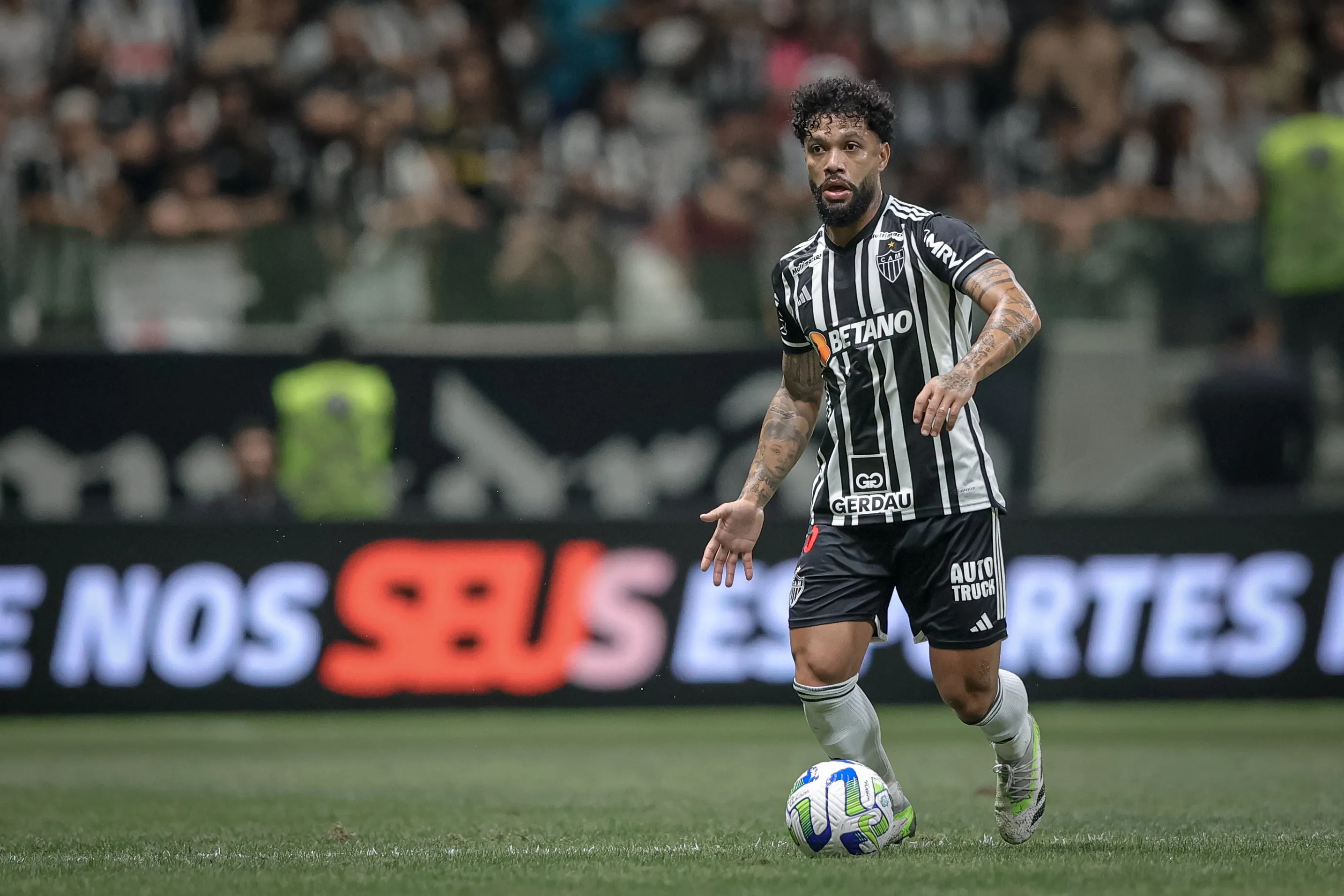 Com desfalque de Ot&aacute;vio, Atl&eacute;tico-MG pode sofrer mais; substituto est&aacute; indefinido