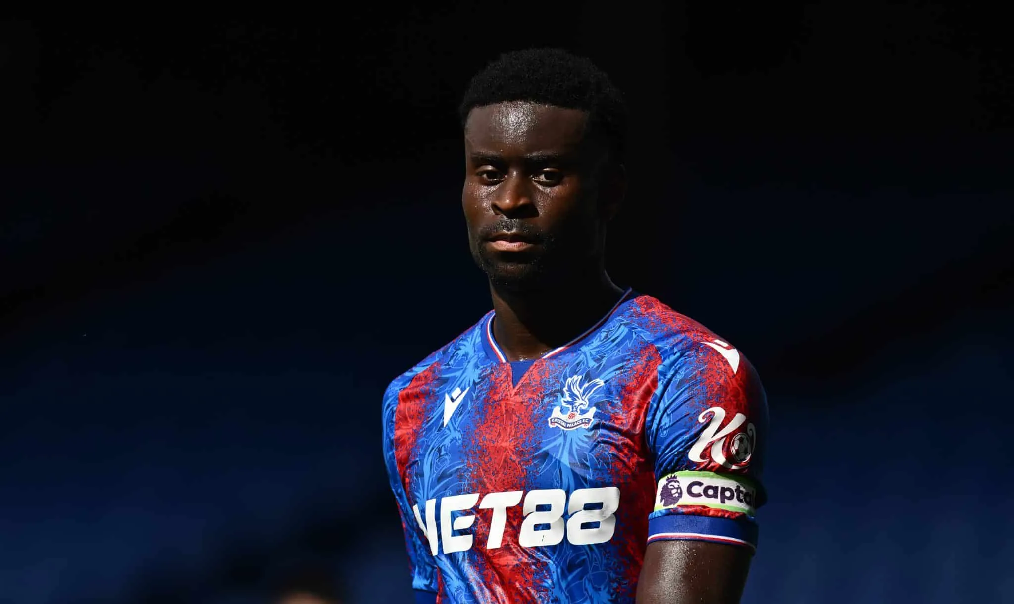 Marc Gu&eacute;hi, capit&atilde;o do Crystal Palace