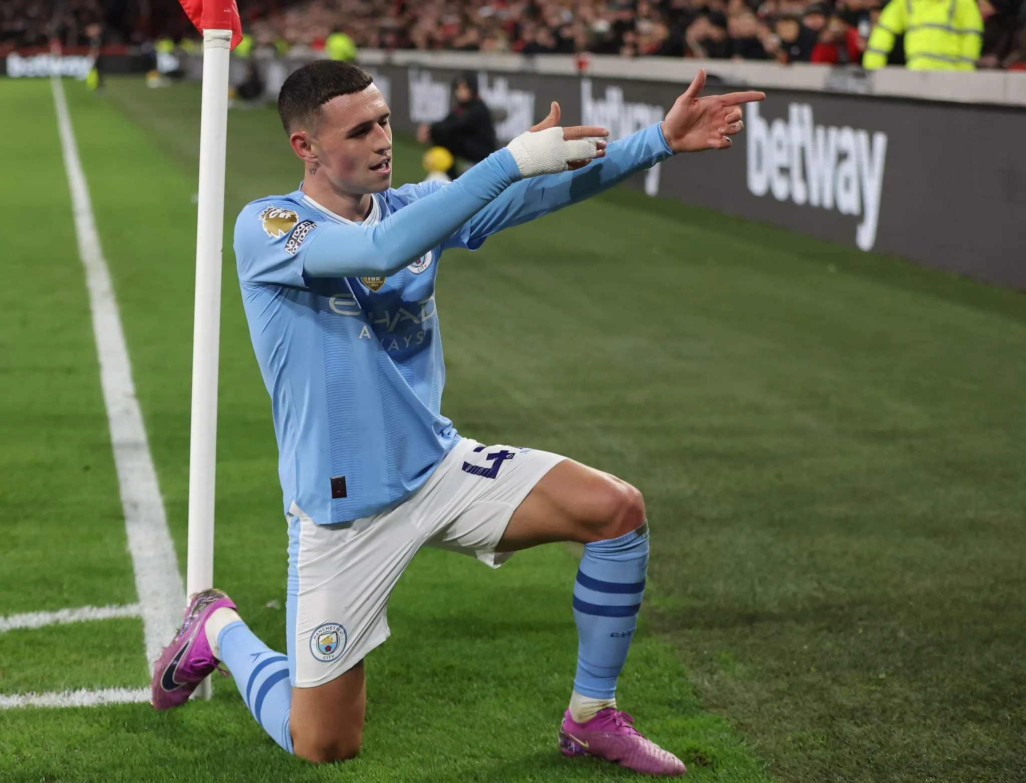 Manchester City depende s&oacute; dele para fazer hist&oacute;ria na Premier League: azar do Everton (e do Liverpool)