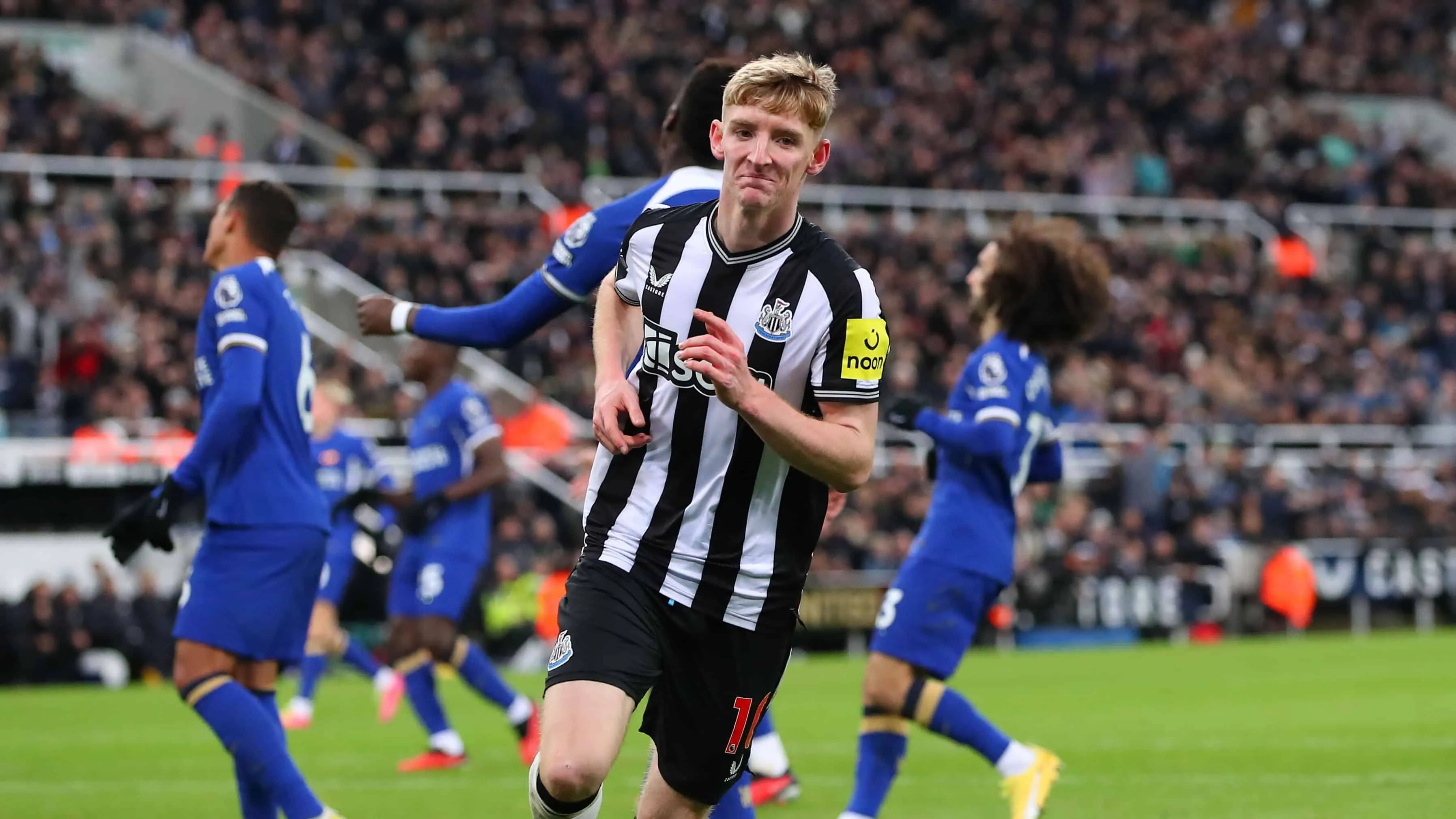 Newcastle sapeca o Chelsea em St. James&rsquo; Park em grande atua&ccedil;&atilde;o de Anthony Gordon