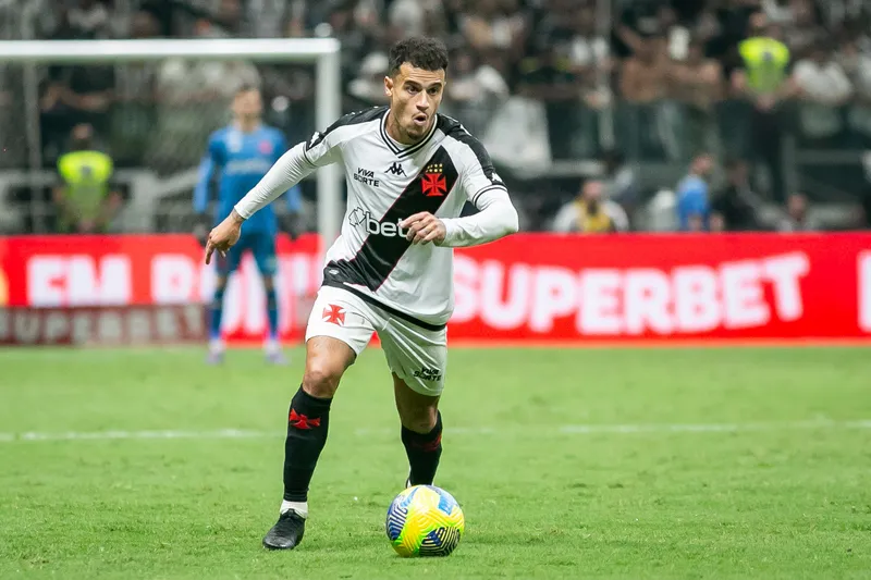 Coutinho teve mais uma boa atua&ccedil;&atilde;o neste retorno ao Vasco (Foto: Icon Sport) 