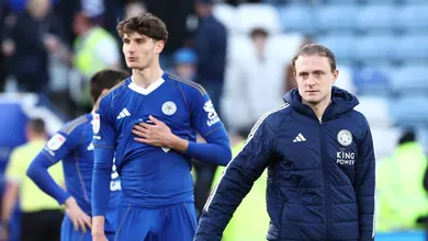 Como o Leicester est&aacute; &agrave; beira da 3&ordf; divis&atilde;o dez anos ap&oacute;s o t&iacute;tulo da Premier League