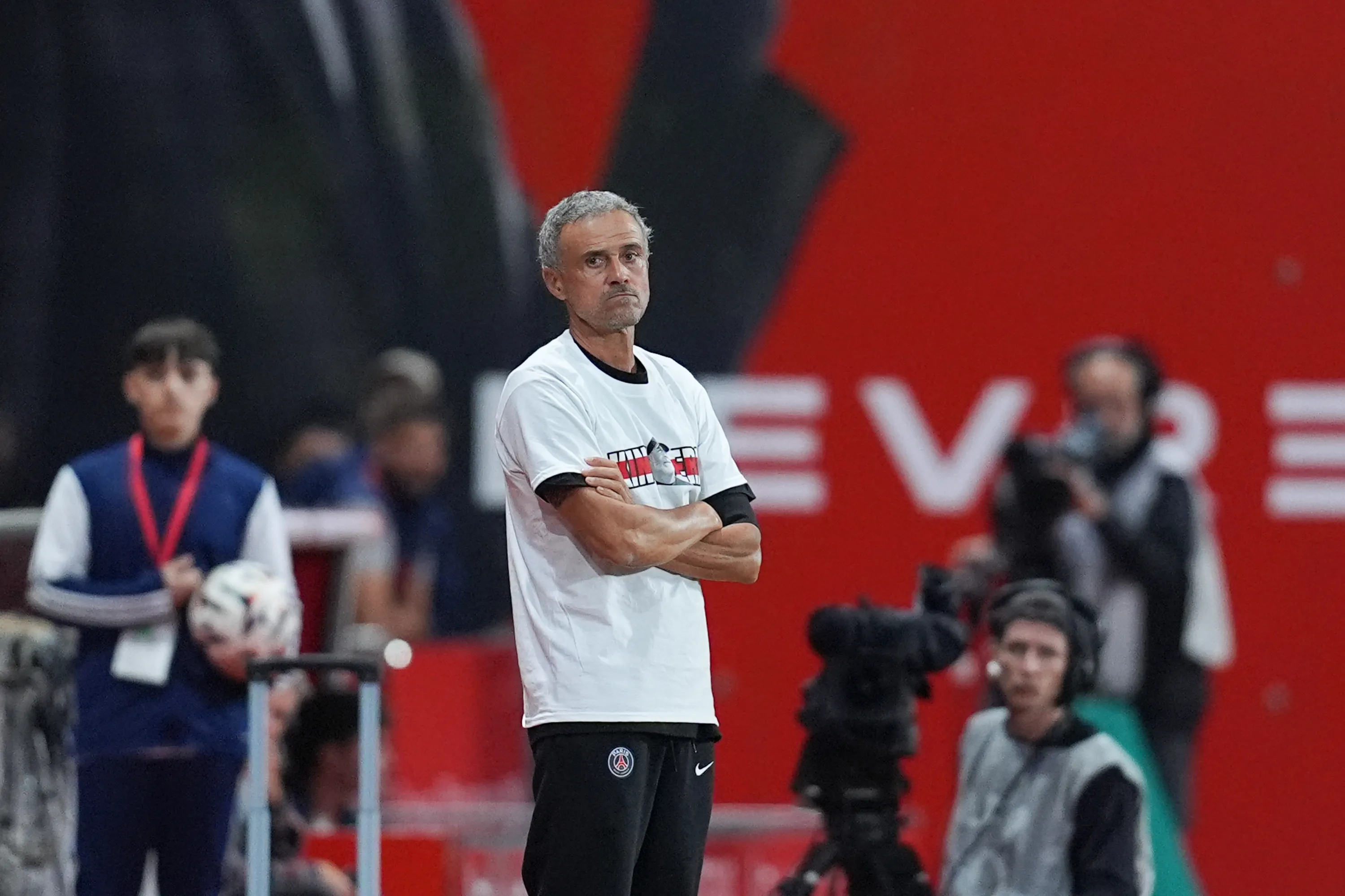 Luis Enrique durante partida entre PSG e Brest (Foto: Daniel Derajinski/Icon Sport)