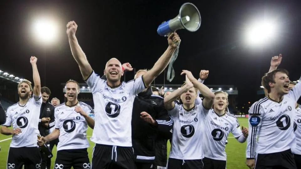 [V&iacute;deo] Time e torcida foram &agrave; loucura juntos para comemorar o t&iacute;tulo do Rosenborg