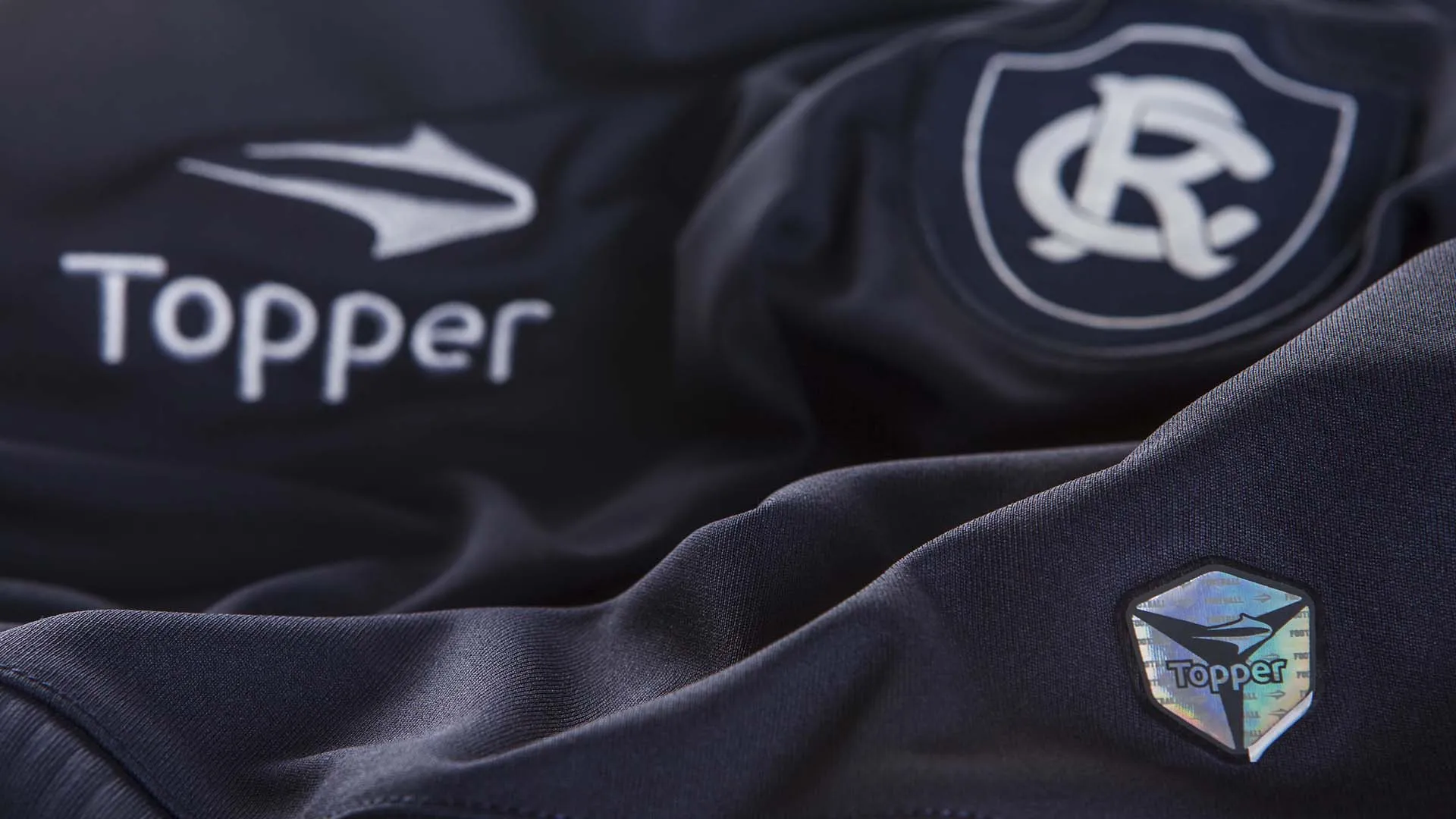 Remo troca de fornecedor esportivo e apresenta novas camisas para 2017